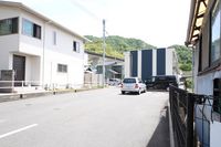 レオネクストバーサトル坂南 駐車場