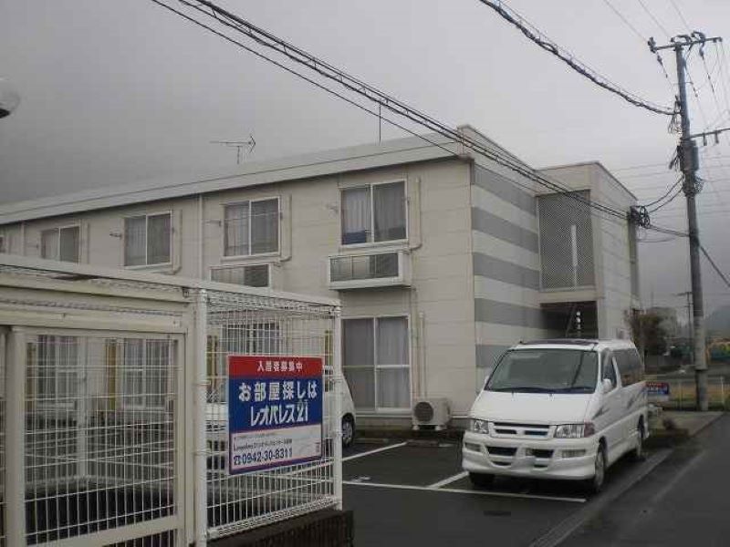 レオパレス三福 外観