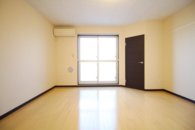 LEONEXT Takashima 거실