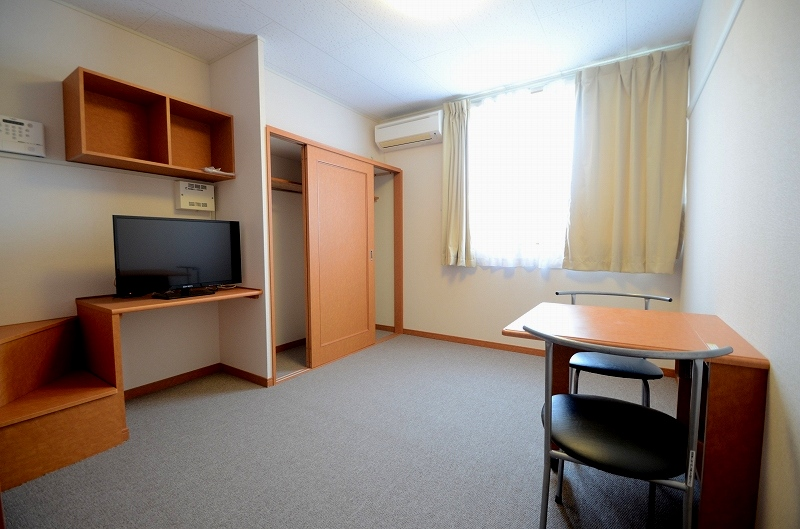 leopalace Sansei 거실