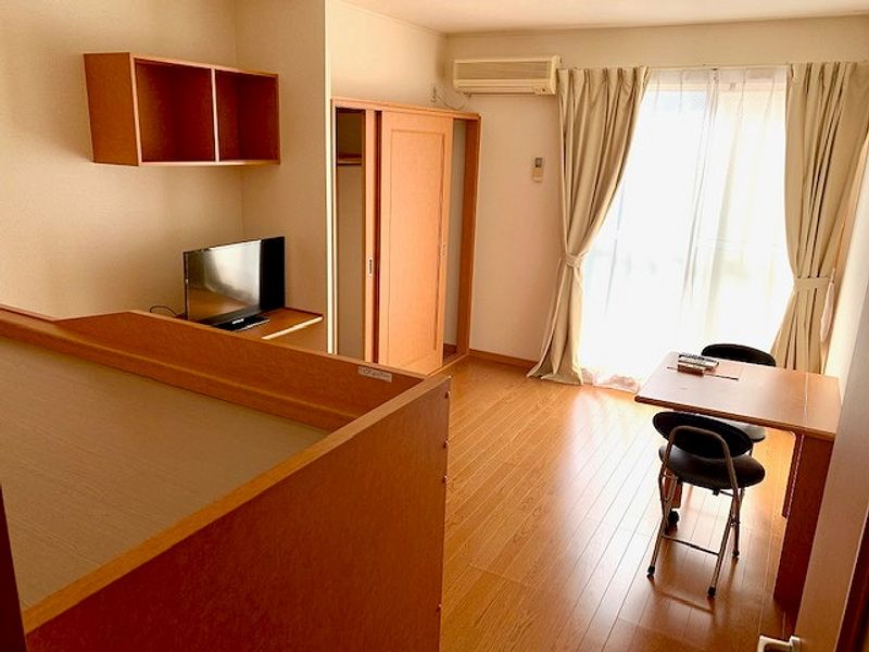 レオパレスヴィクトワール 居間