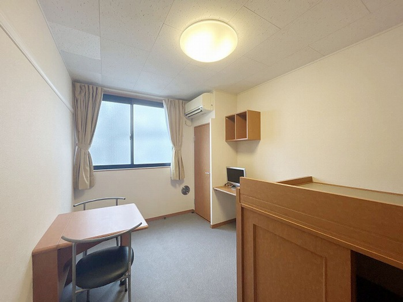 レオパレスセレーヌ新高円寺 居間