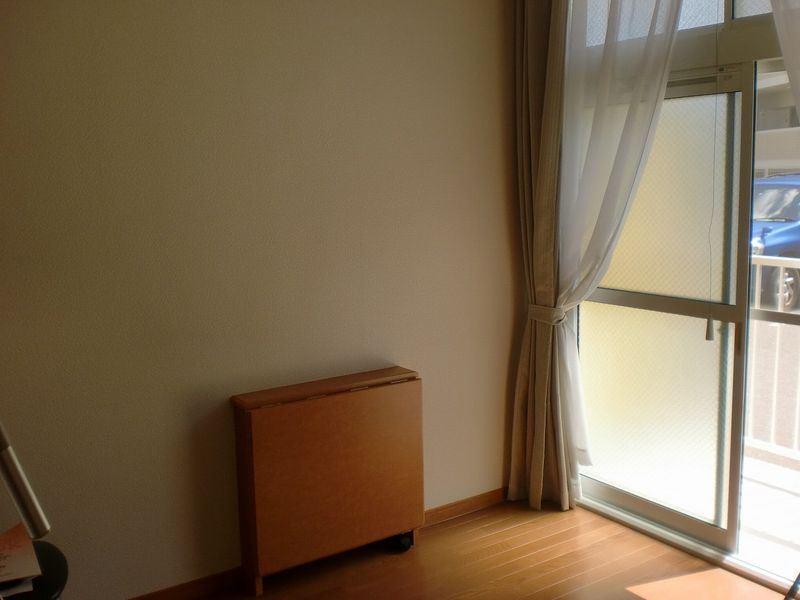 レオパレスクリプトメリア 居間