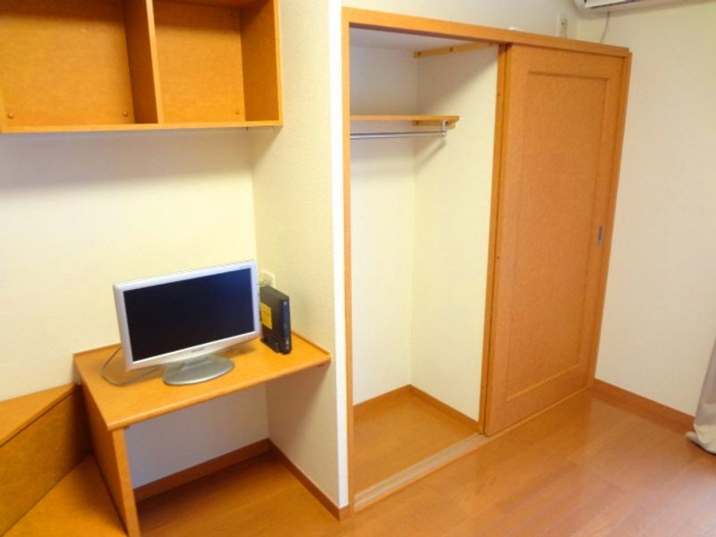レオパレス緑が丘 収納