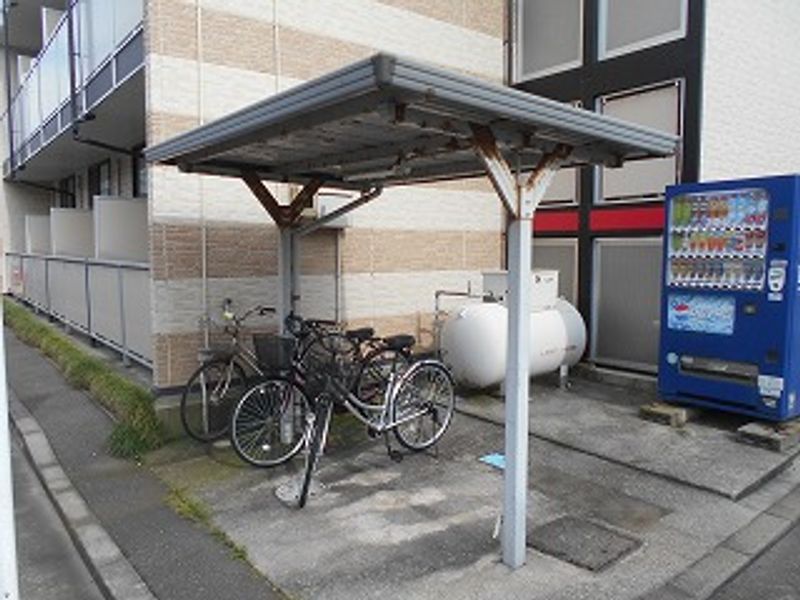 レオパレスＡＵＢＥ　沼垂西 共用部分