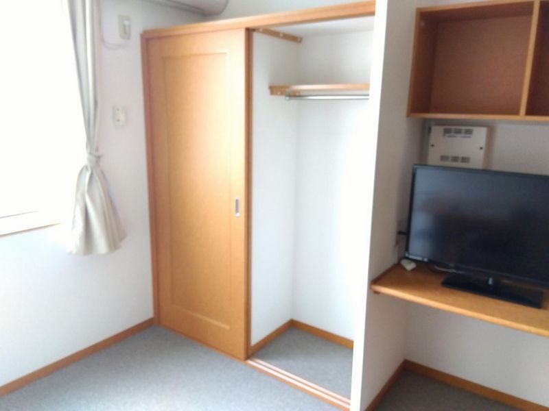 レオパレスルートイレブン 収納