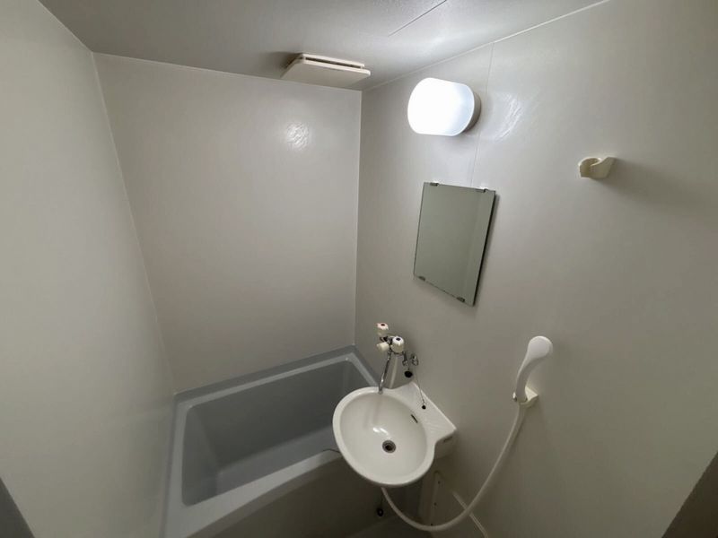 レオパレスクレールアビコ 風呂