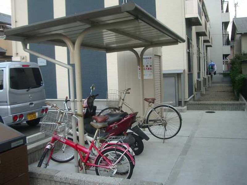 レオネクストプレザン今池 共用部分