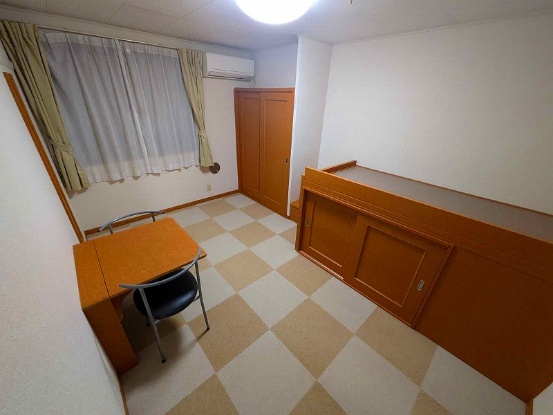 レオパレスウィング 居間