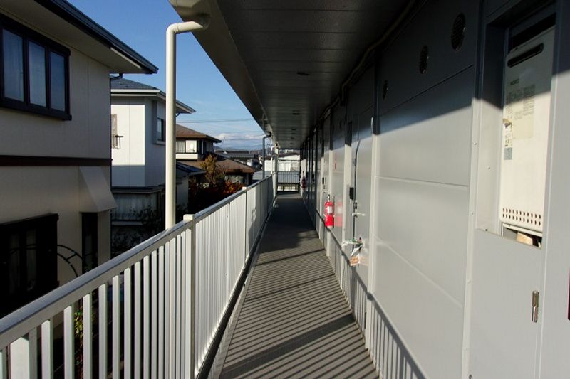 レオパレス桜水 エントランス