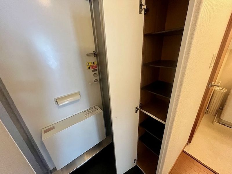 レオパレスとよおか 玄関