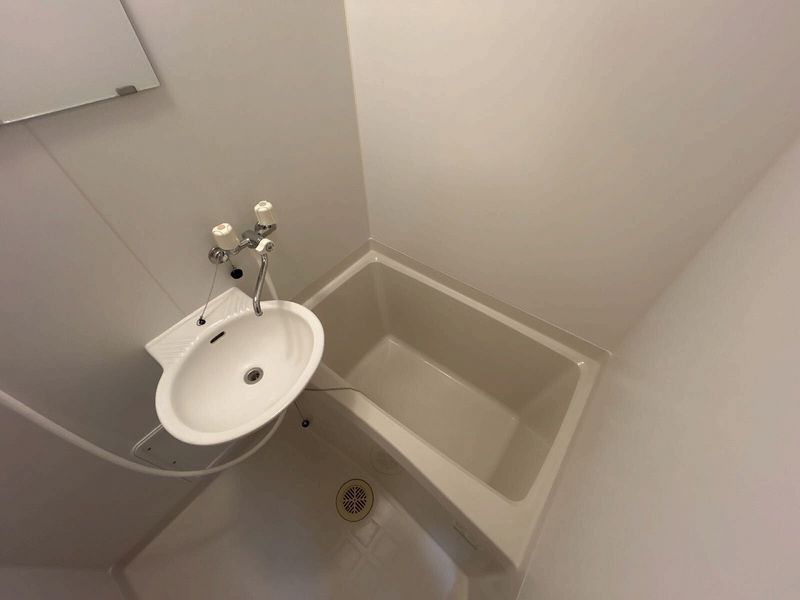 レオパレスブリリアント 風呂