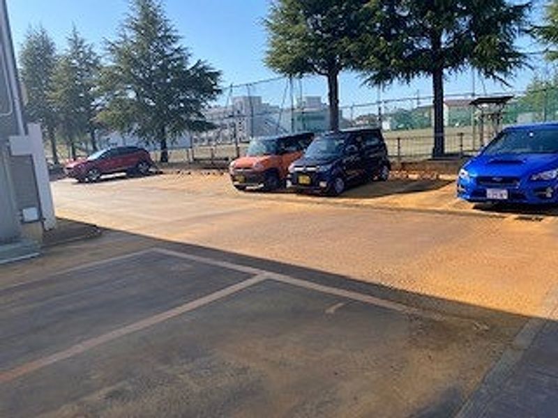 レオパレスエーデルハイム 駐車場