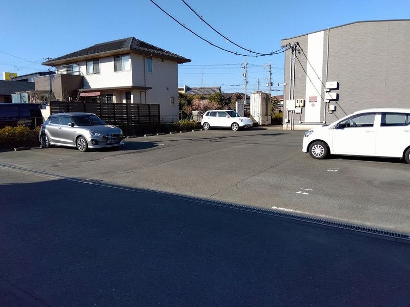 レオパレスＢｅｌｉｅｖｅ 駐車場