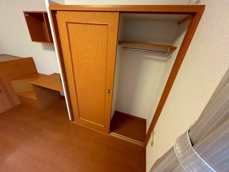 レオパレスメイプルコートⅠ号館 収納