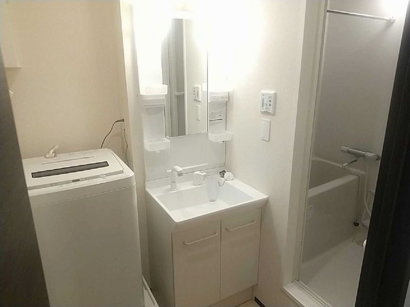 CLEINO Utopia Washroom