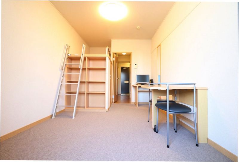 レオパレス銀河 居間