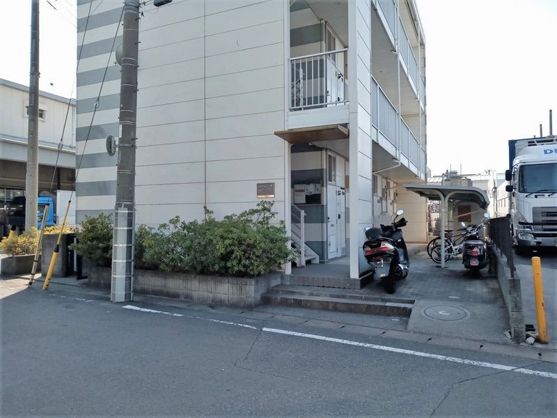 レオパレスｓｈｉｍａ７ エントランス