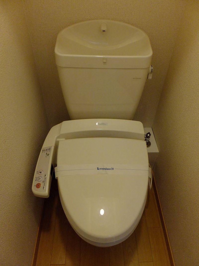 レオパレス海老川ハイツ トイレ