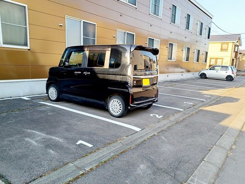 レオパレスコルティーレ 駐車場
