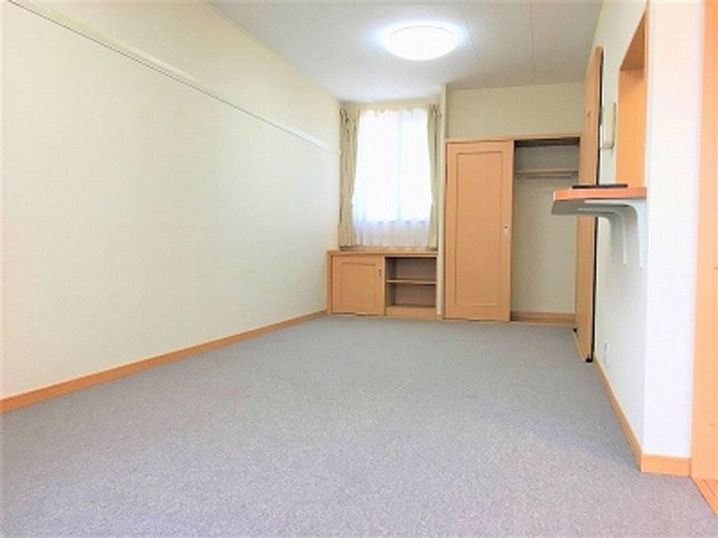 leopalace Mukoyama II Storage