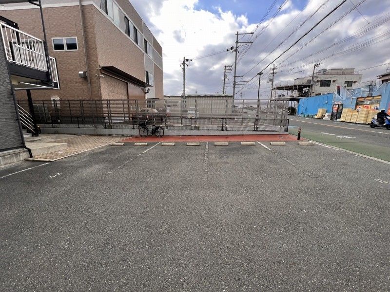 レオパレス御厨ＥＡＳＴ 駐車場