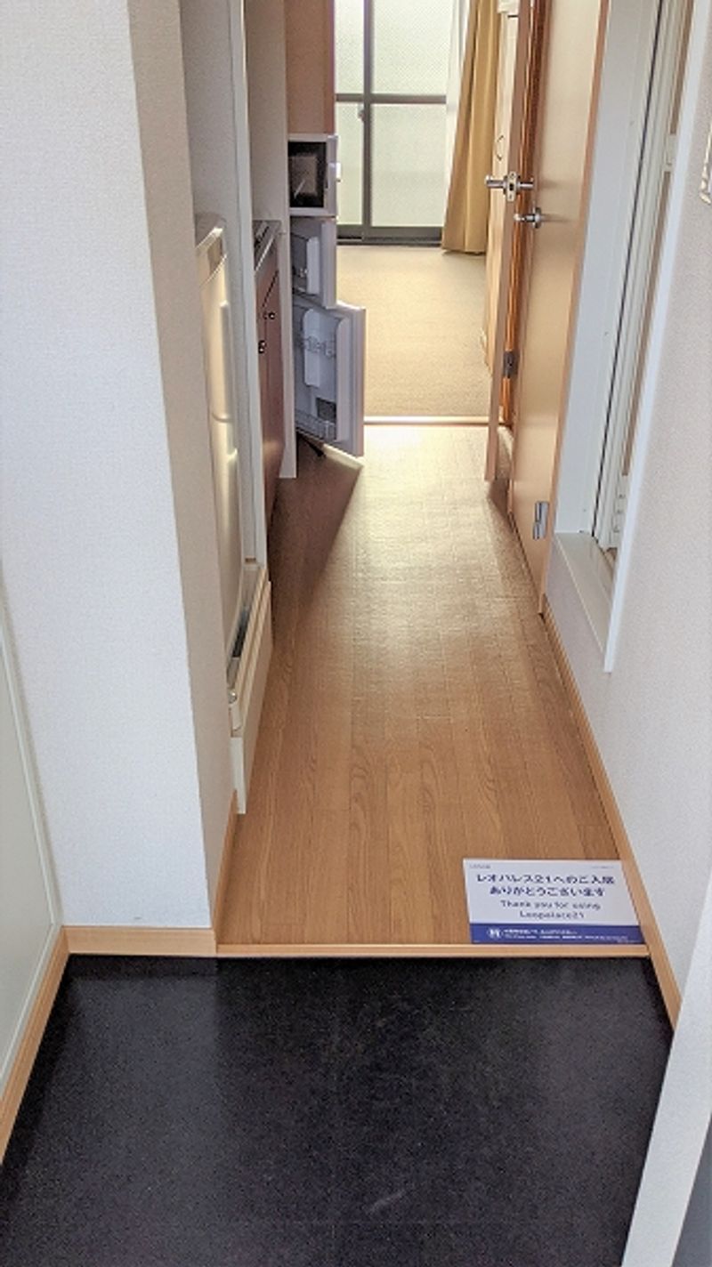 レオパレスベガ甲府南 玄関