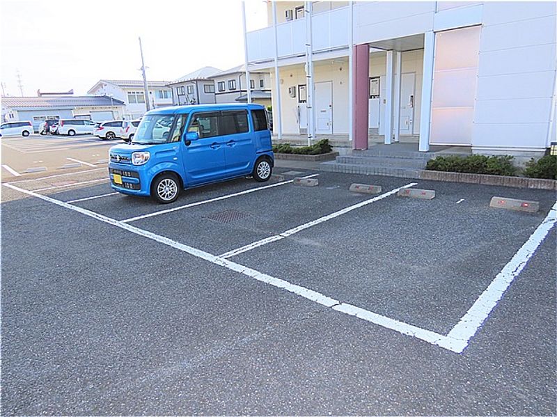 レオパレスＹ・Ｋ 駐車場