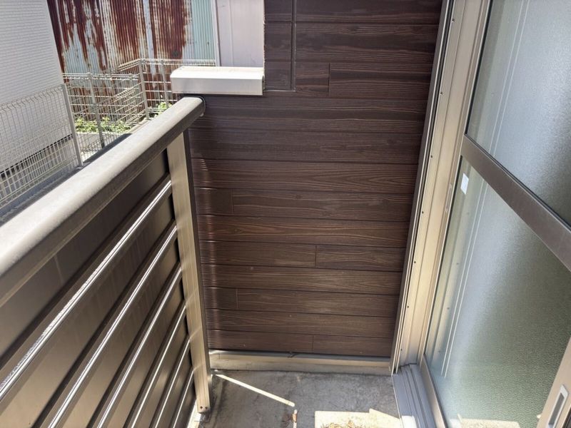 MIRANDA J Viretta II Ban công