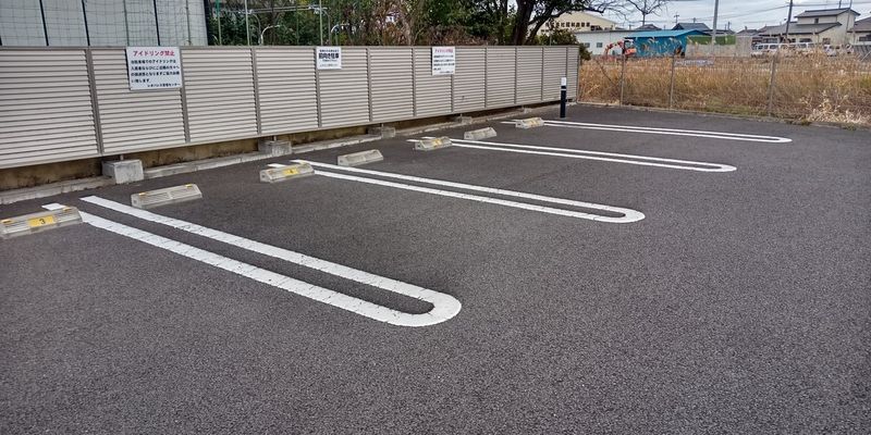 レオネクストレガーロ 駐車場