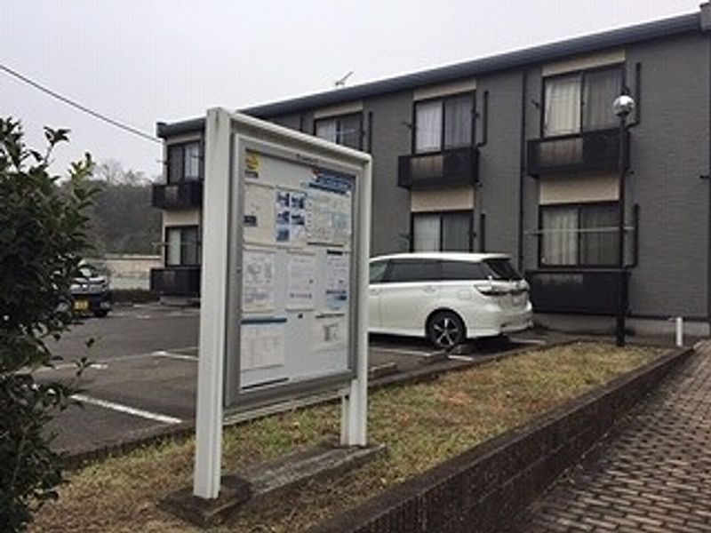 レオパレスＷｅｓｔＳｉｄｅＢＢ 駐車場