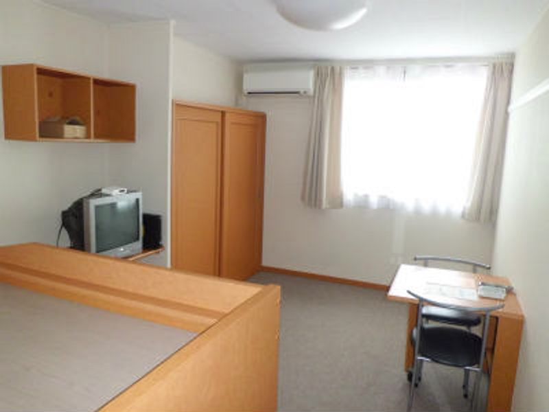 レオパレス堀口 居間