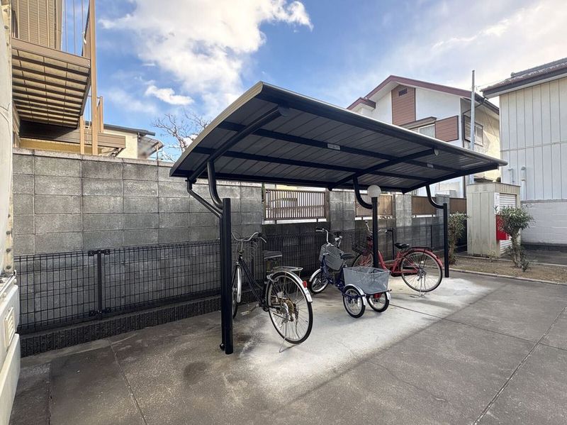 レオパレスルクソール 共用部分