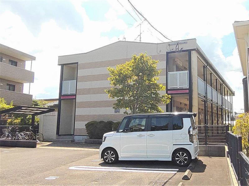 レオパレスＳＹＭＰＨＯＮＹ 駐車場