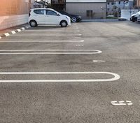 レオパレス長根 駐車場