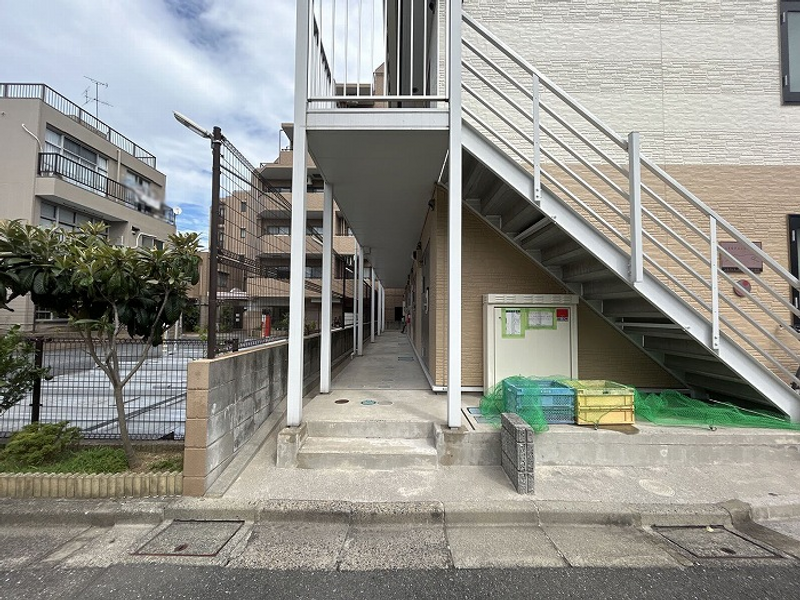 レオパレスラインホルト立石 エントランス