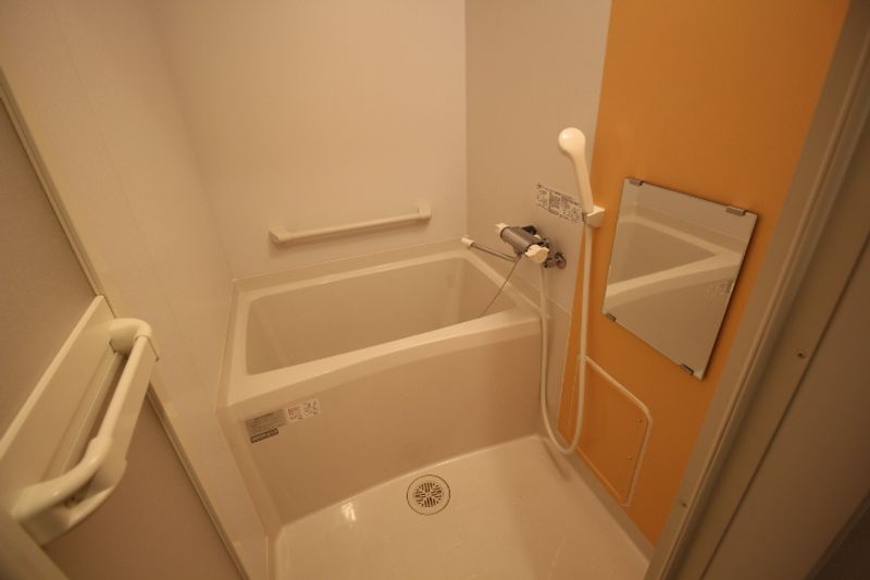 LEONEXT Avenir Bathroom