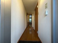 レオパレスエルミタージュ 玄関