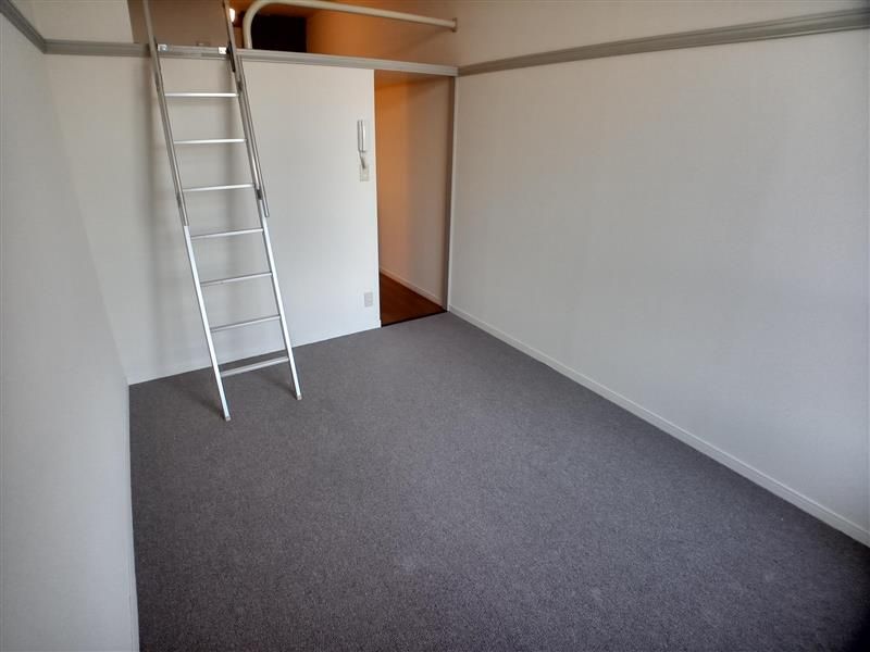 レオパレスパークハイム 寝室