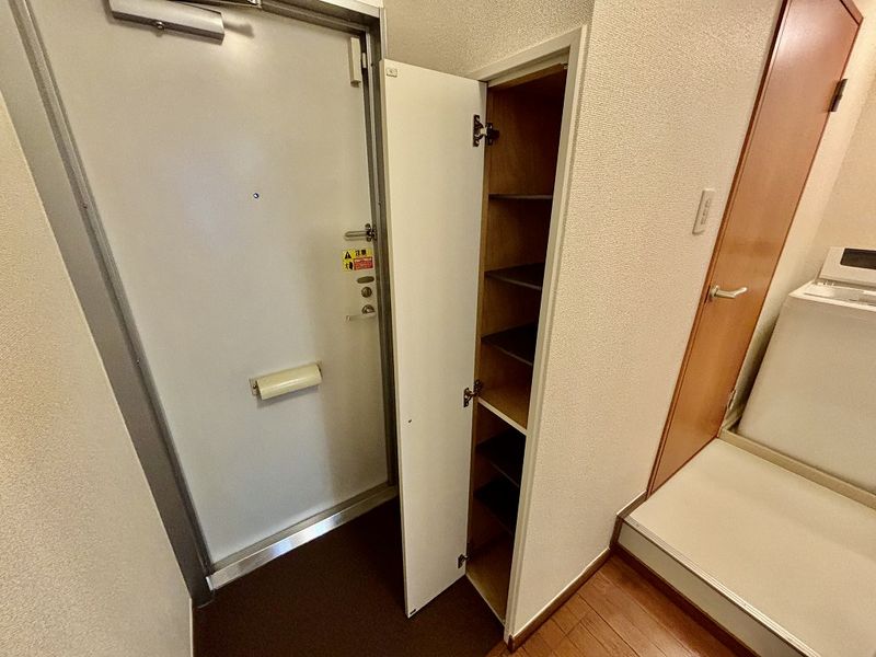 レオパレス三村Ⅱ 玄関