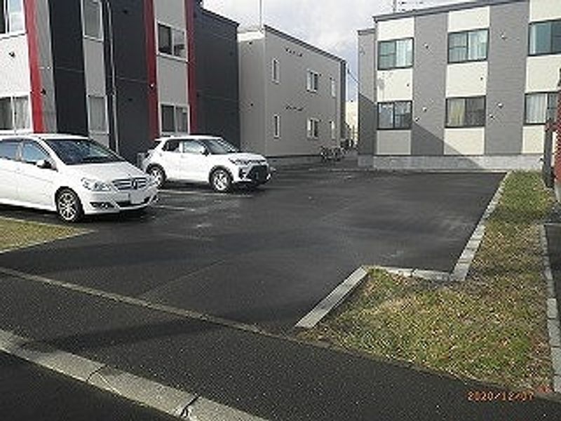 レオパレスシャスティＭＳ 駐車場