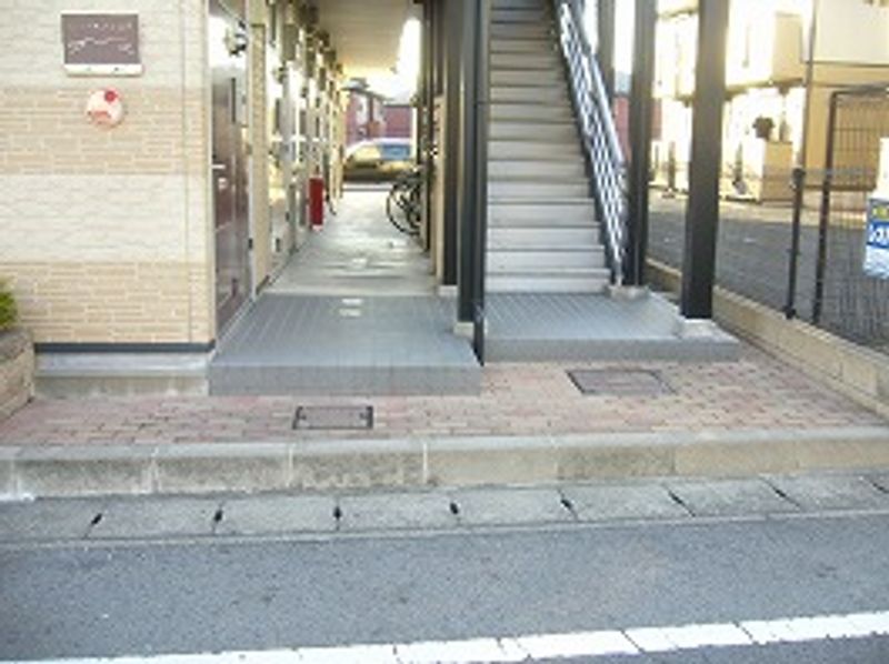 レオパレス今泉 エントランス