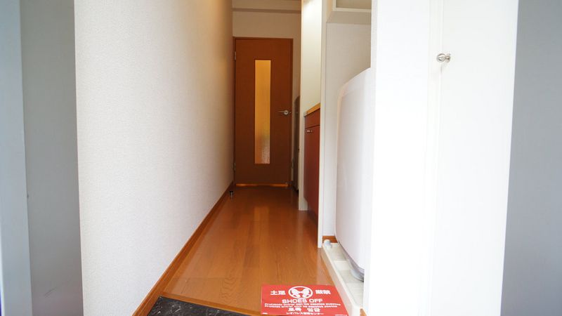 レオパレスコンフォート 玄関