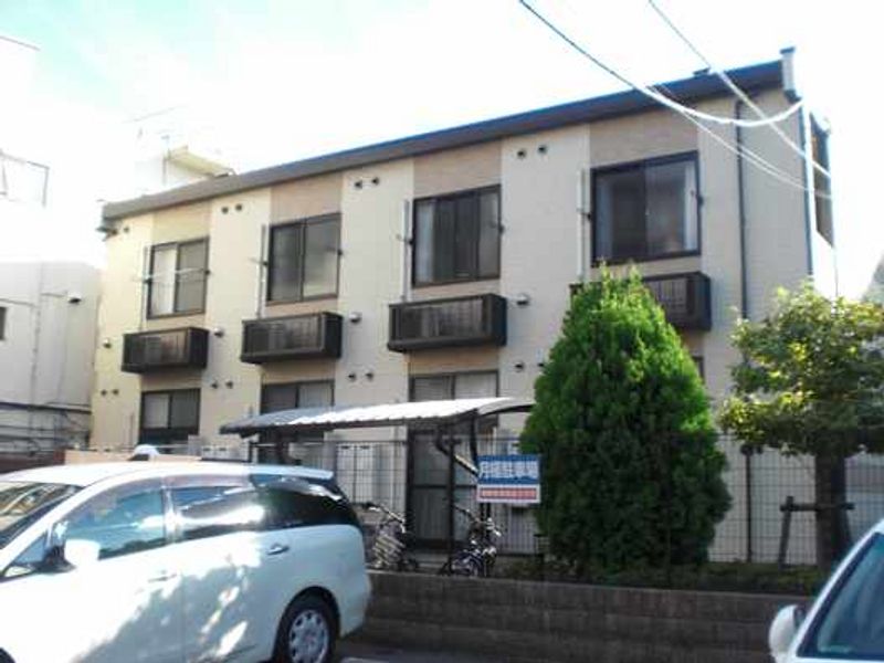 レオパレスアキユマーサ 外観