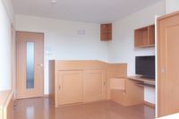 レオパレスウッド　ワーク 居間