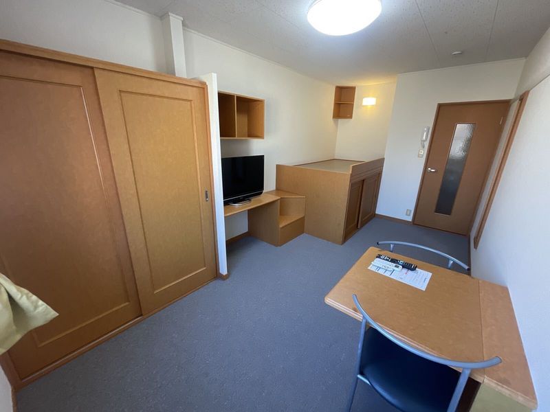 レオパレスひまわり 居間