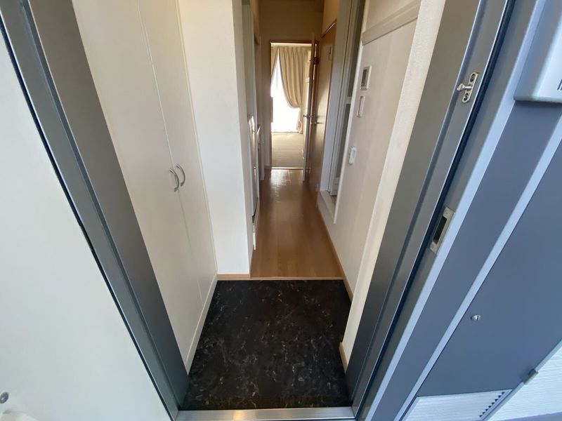 レオパレスグリーンフォレスト 玄関