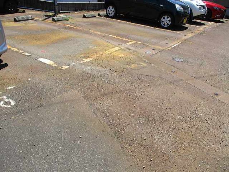 レオパレスクレール 駐車場