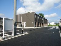 レオネクストルリーヴォ 駐車場