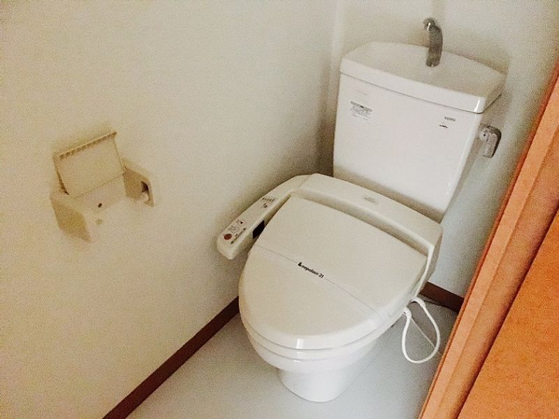 レオパレス愛 トイレ
